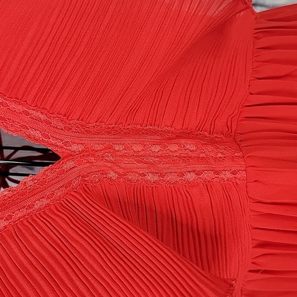 HIDDEN LABEL Red Ruffled, Lace, and Pleated Midi‎ Dress Small - Picture 3 of 12